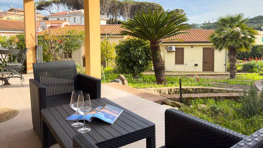 Appartement de vacances pour 6 personnes, avec piscine et terrasse