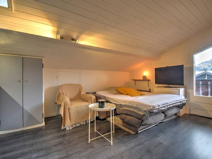 Entire apartment, Bright 2-room apartment with balcony and parking in Montriond, Les Portes du Soleil