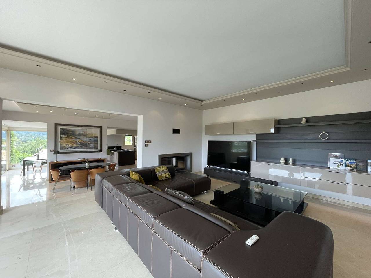 Villa d'Exception avec Piscine Privée, Jacuzzi et Climatisation in Ucel, Parc naturel régional des Monts d'Ardèche