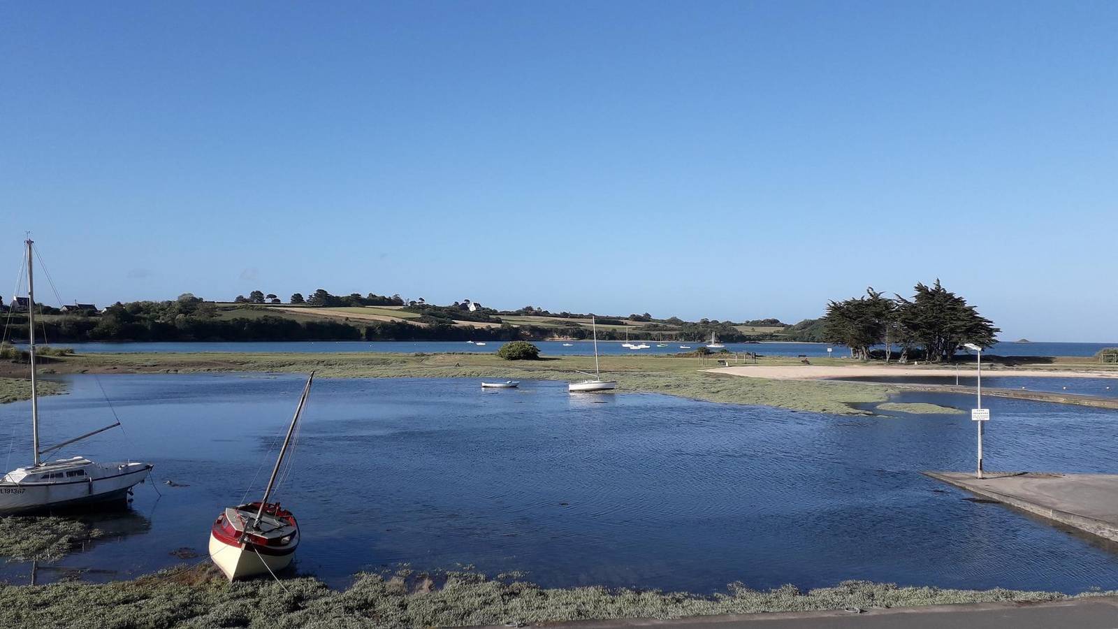 L'abri des barges in Paimpol, Côte de Goëlo