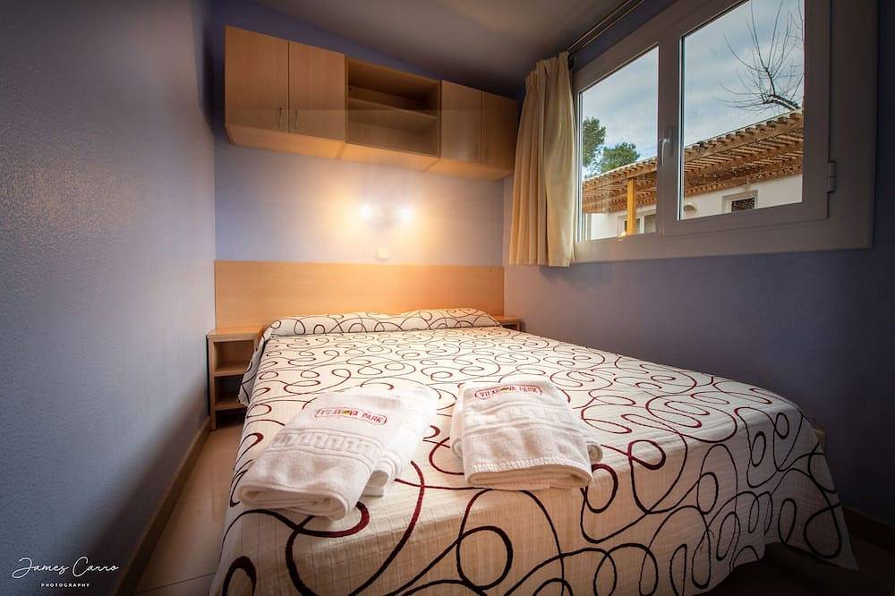 Gut ausgestattetes Chalet in einem schönen Park in Alt Penedès, Penedes DO