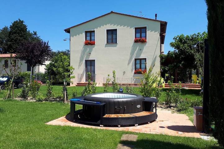 Casa vacanza per 8 persone, con giardino e balcone nonché piscina e idromassaggio - 1