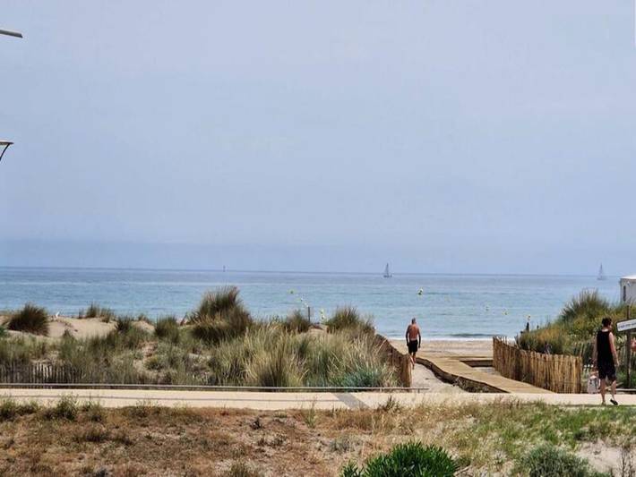 Gîte pour 5 personnes, avec terrasse dans Plage d'Honneur