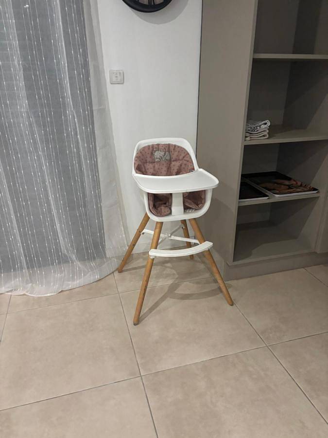 Location de vacances pour 6 personnes, avec vue ainsi que terrasse et jardin dans Montlegun - 4
