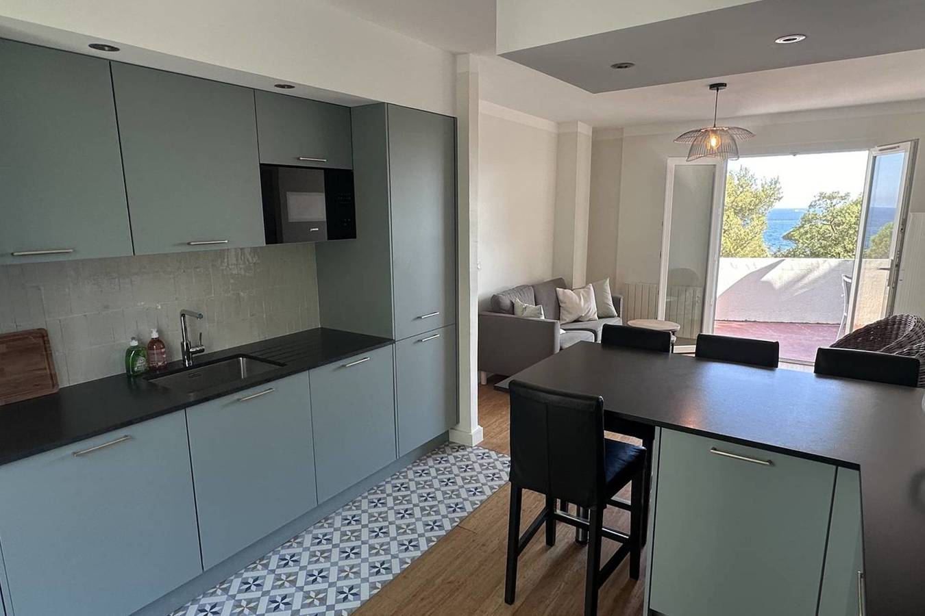 Appartement entier, Appartement 3p avec terrasse face à la mer in Les Issambres, Roquebrune-sur-Argens