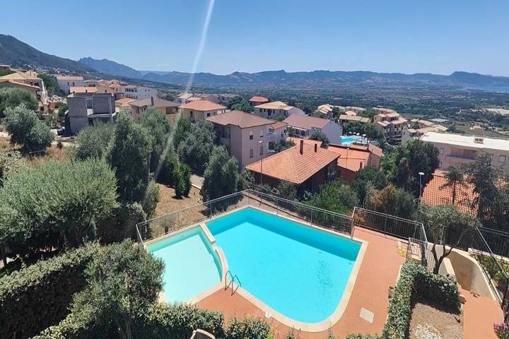 Gîte pour 5 personnes, avec piscine et balcon à Badesi - 2