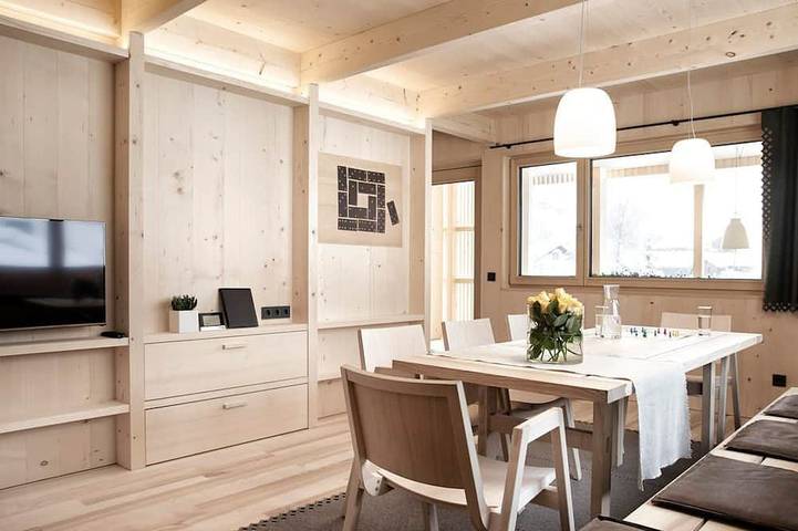 Blockhütte für 8 Personen, mit Balkon und Garten sowie Sauna in Mellau