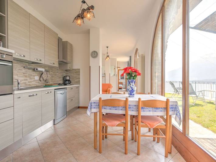 Gîte pour 5 personnes, avec piscine ainsi que jardin et terrasse à Gravedona - 3