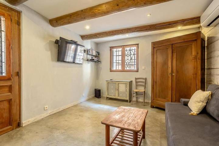 Location de vacances pour 4 personnes, avec terrasse, animaux acceptés à Fontaine-de-Vaucluse - 2