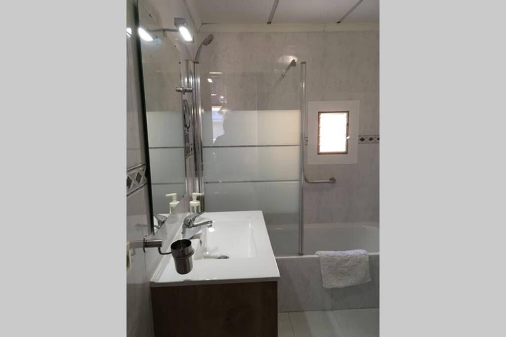 Three-Bedroom House in El Arenal, Llucmajor