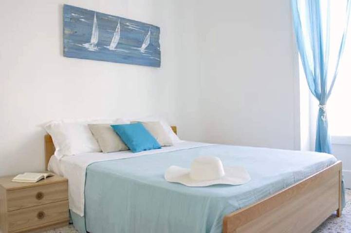 Appartement entier, Appartement La Vela, à 20 mètres de la mer! in Sannicola, Golfe de Tarente
