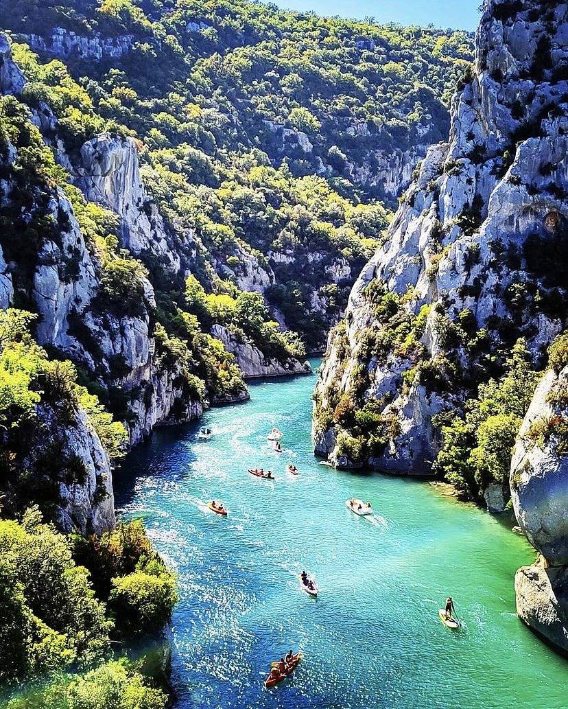 Camping 3 étoiles - ccbbihe in Esparron-de-Verdon, Regionaler Naturpark Verdon