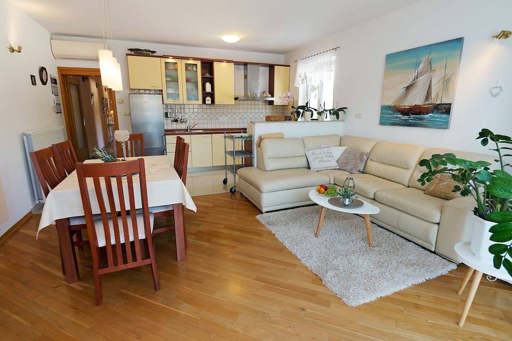 Entire apartment, New apartment on the island of Rab in Rab town, Rab