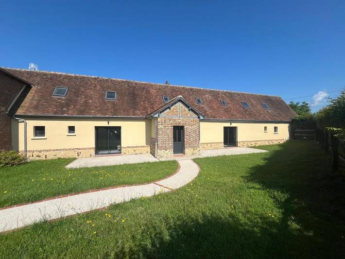 Location de vacances pour 5 personnes, avec terrasse à Saint-Germer-de-Fly