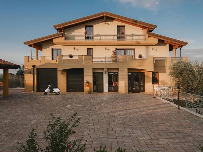Appartamento per 2 persone, con Balcone e Terrazza nonché Giardino e Panorama a Montescaglioso