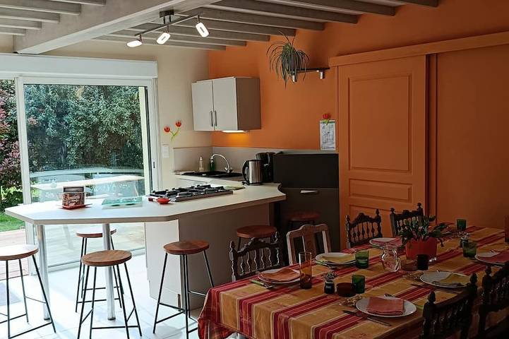 Location de vacances pour 8 personnes, avec jardin à Pont-Remy