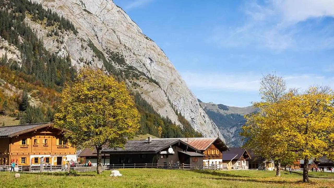 Doppelzimmer für 2 Personen (17 m²) in Hinterriß in Vomp, Bezirk Schwaz