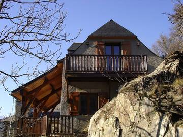 Gîte pour 8 personnes, avec terrasse et jardin, animaux acceptés à Bareilles