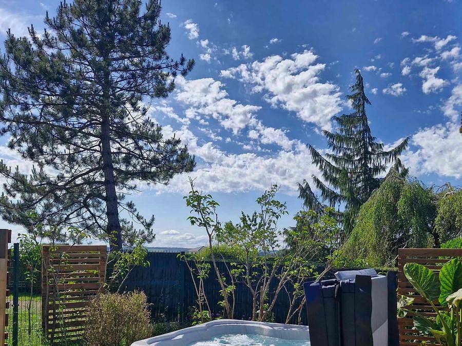 Camping Fraiteux - Chalet 4 personen - Chalet Jacuzzi privat Perce Neige - 2 Zimmer -. in Plombières-les-Bains, Regionaler Naturpark Belchen der Vogesen