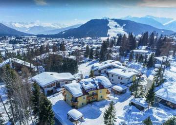 Ferienhaus für 11 Personen, mit Whirlpool und Garten in Seefeld in Tirol