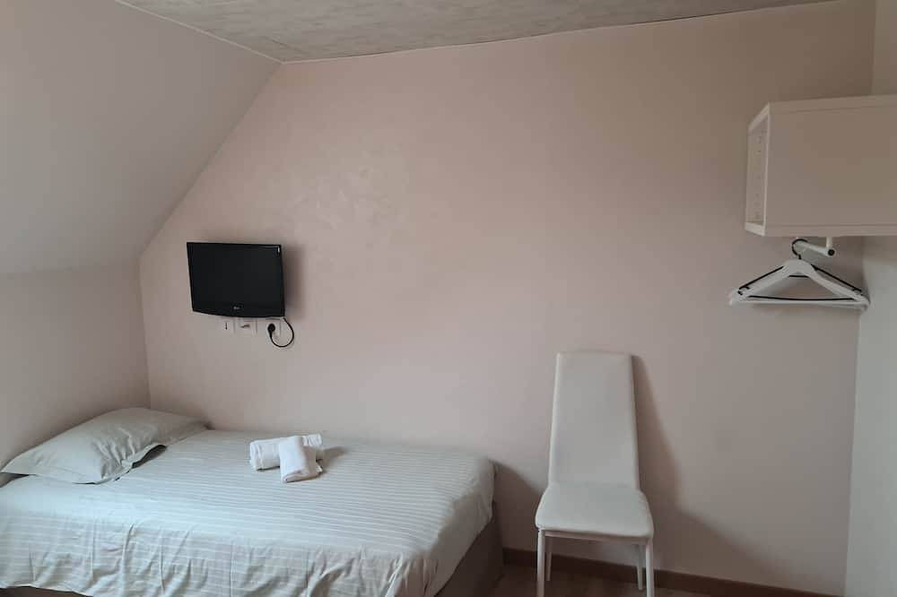 Entire apartment, Gite de Murat for 10 persons in Volcans d'Auvergne Regional Nature Park