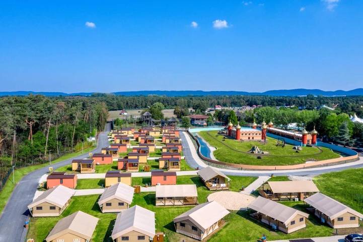 Zelt für 4 Personen, mit Terrasse und Ausblick in Schloß Holte-Stukenbrock