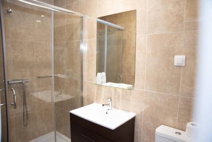 Gîte pour 2 personnes, avec piscine et terrasse dans Miranda do Corvo - 3