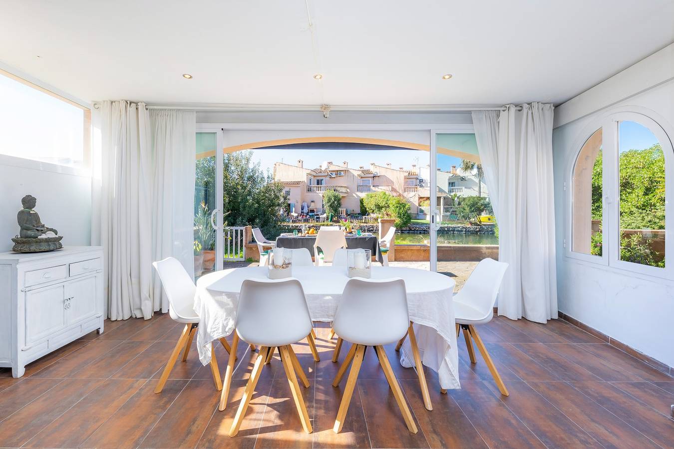 Apartamento entero, Apartamento 'Alcudia House' cerca de la playa con vistas a la montaña y al lago y Wi-Fi in Alcúdia, Costa de Mallorca