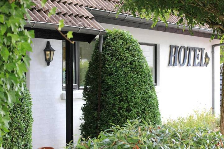 Hotel für 4 Personen, mit Terrasse und Garten in Ry - 2