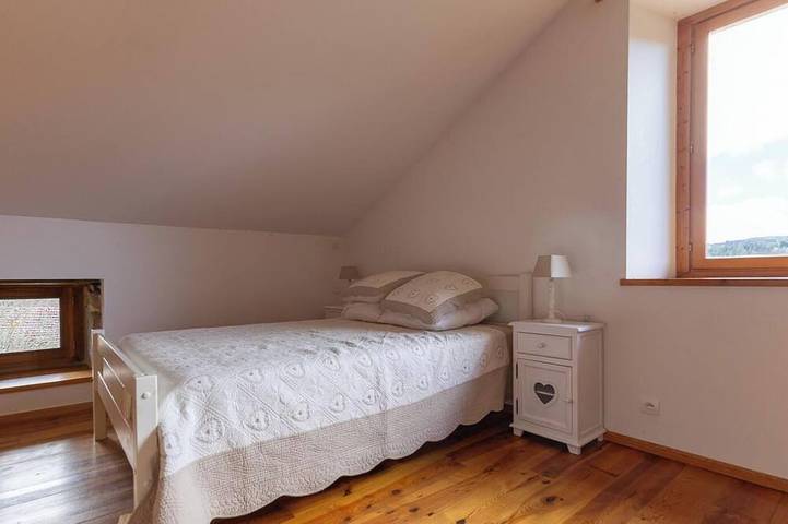 Location de vacances pour 12 personnes, avec jardin à Job - 3