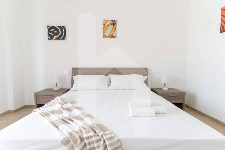 Entire apartment, Holiday home Elea is the 2025 novelty that will give you a holiday in Pineto but with the charm of a new modern construction, fresh and designed with all the comforts. The Dione apartment has a large living room with kitchenette and sofa bed at the entra in Foggetta, Pineto