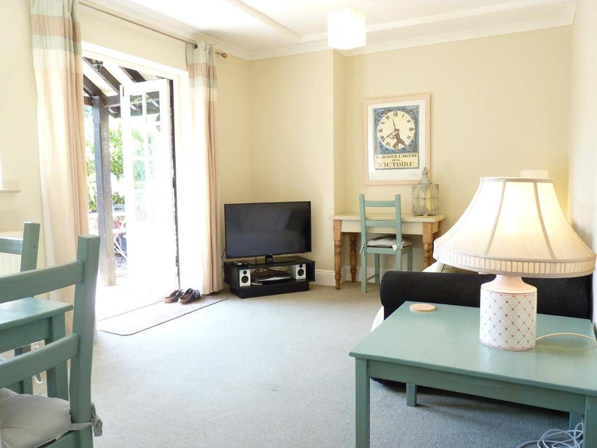 Secret Garden Hideaway For Adults in Eastbourne, Ost Sussex