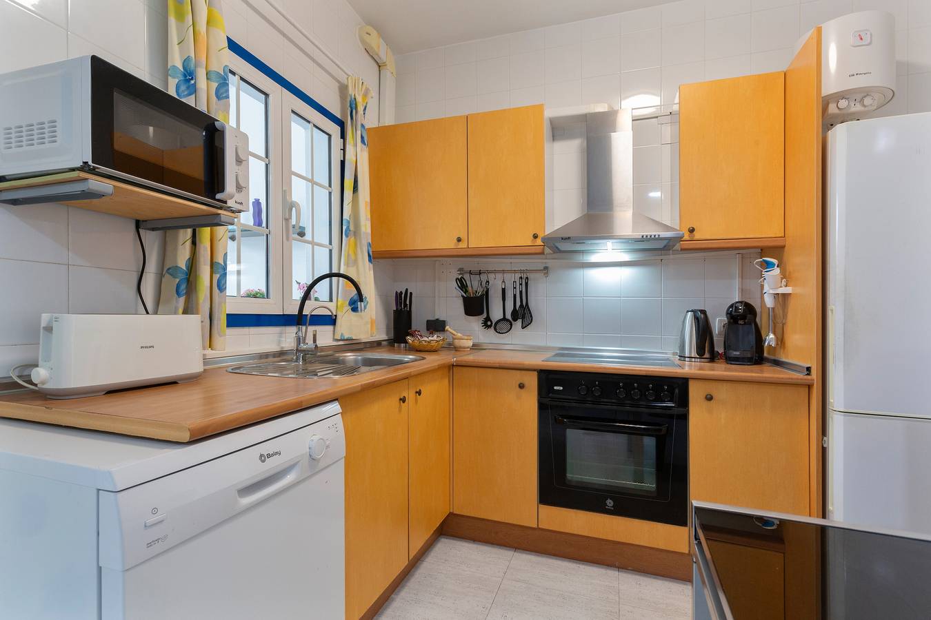 Hel leilighet, Vacation Apartment 'Vanil Blanco' with Mountain View, Private Terrace and Air Conditioning in Playa Blanca, Yaiza