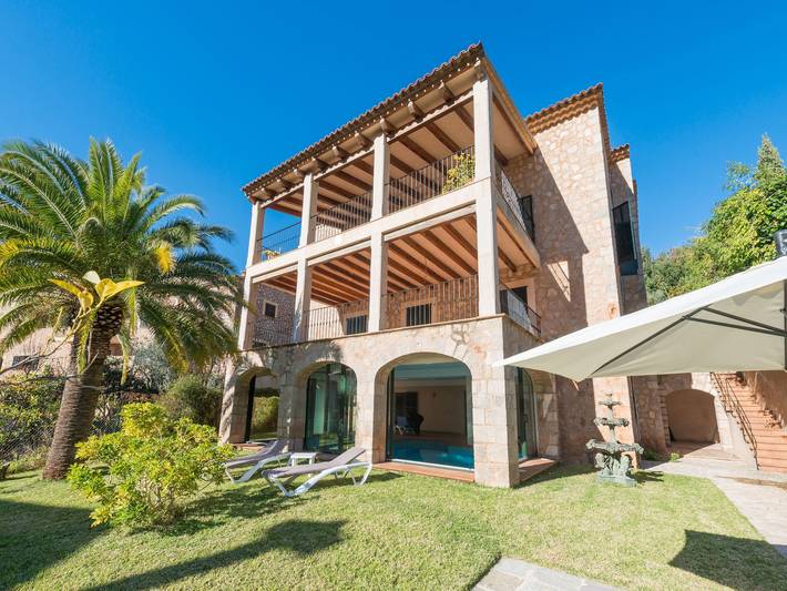Holiday rental for 8 people, with Garden and Pool in Fornalutx
