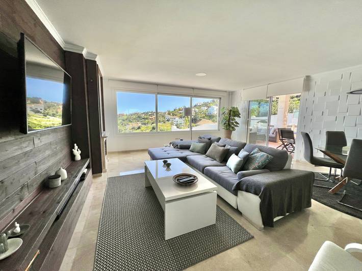 Ferienwohnung für 4 Personen, mit Balkon und Kinderpool in Ojén