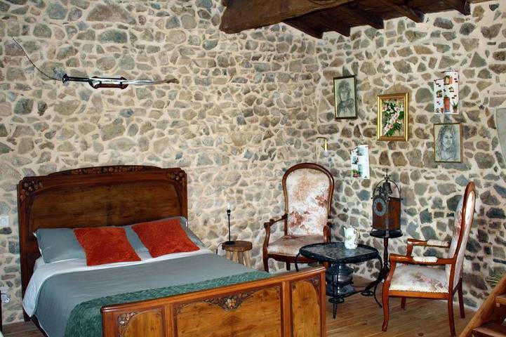Location de vacances pour 2 personnes, avec Jacuzzi et Jardin à Lantignié - 2