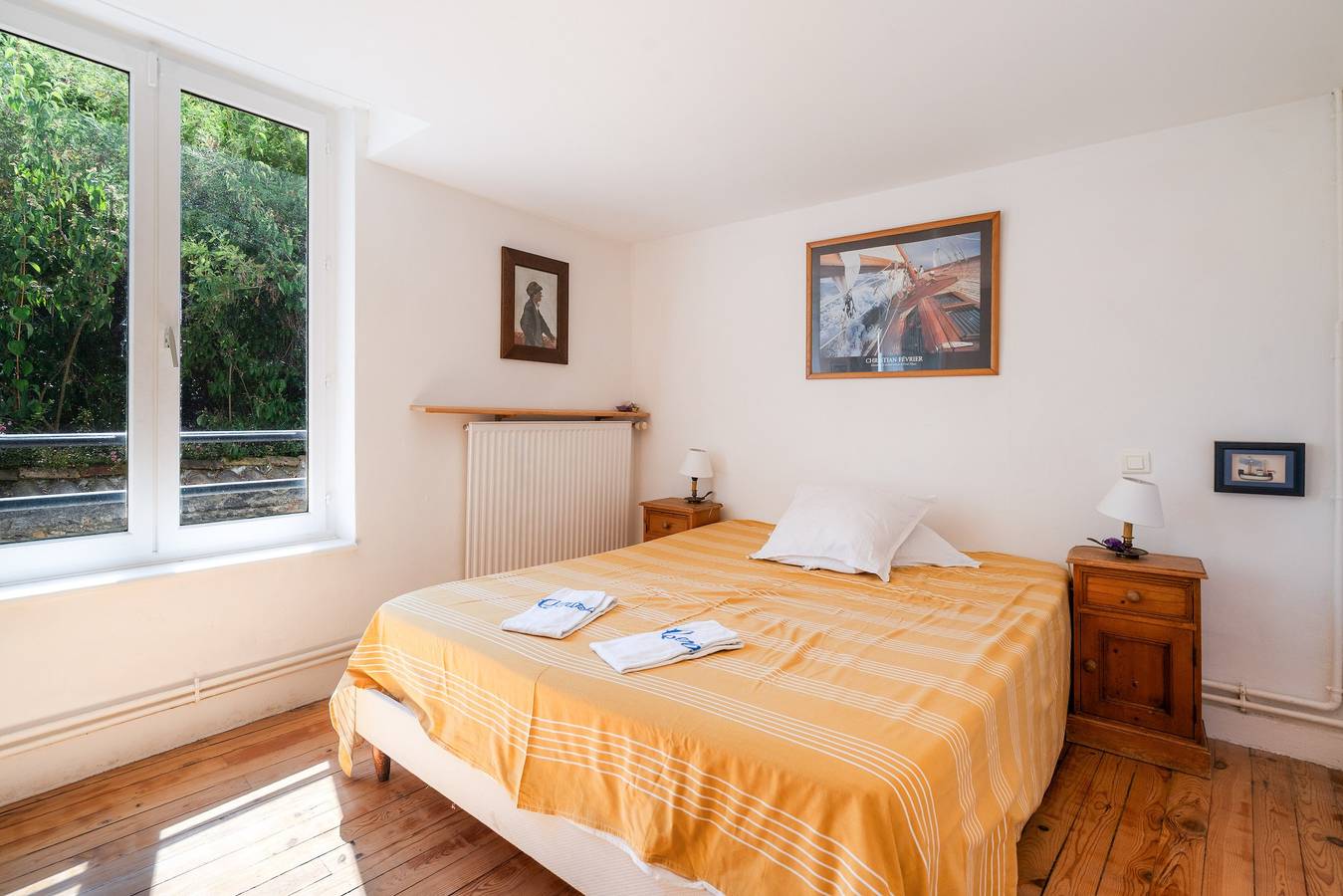 Quarto de hóspedes « Le Camélia » com piscina partilhada e Wi-Fi in Lyon, Lyon region