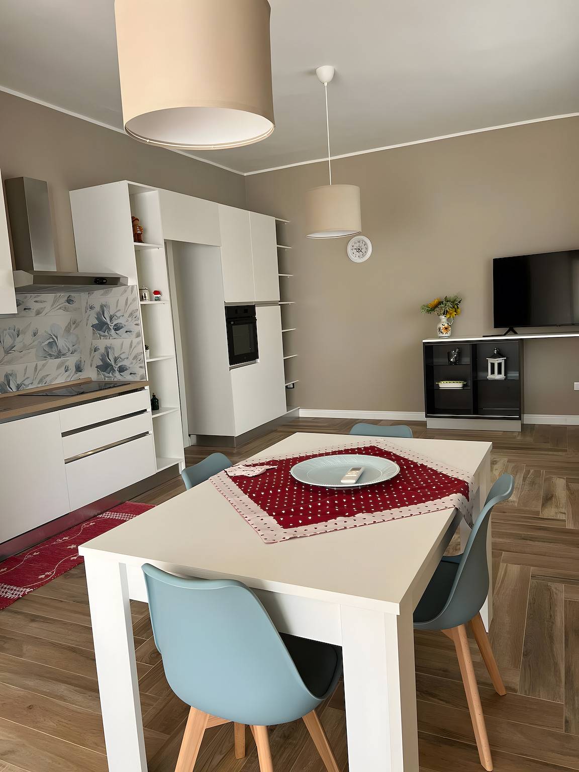 Entire apartment, Apartment 'A Casa Di Palma - 1' with Private Terrace, Wi-Fi and Air Conditioning in Pulsano, Gulf of Taranto