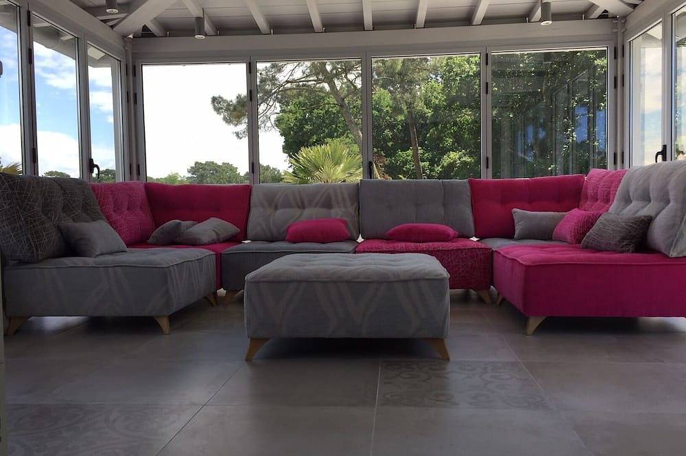 La Villa du Parc 350m2, Prestations et Confidentialité in Arcachon, Région d'Arcachon