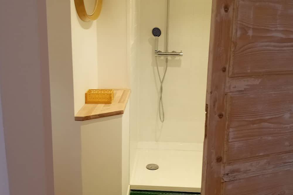 Appartement entier, Rdc 1 chambre Saint Jodard. C'est Chouette ! in Saint-Jodard, Région de Roanne