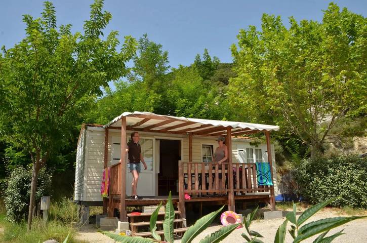 Camping pour 4 personnes, avec terrasse dans la Drôme - 3