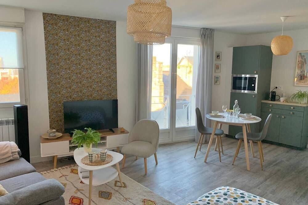 Appartement entier, Dinan, beau studio à proximité du centre ville ! in Dinan, Région de Dinan