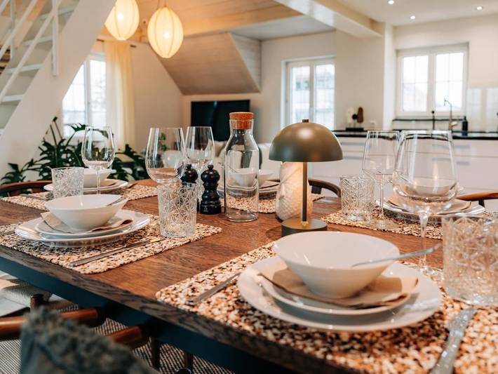 Ferienwohnung für 6 Personen, mit Balkon und Whirlpool sowie Terrasse und Garten