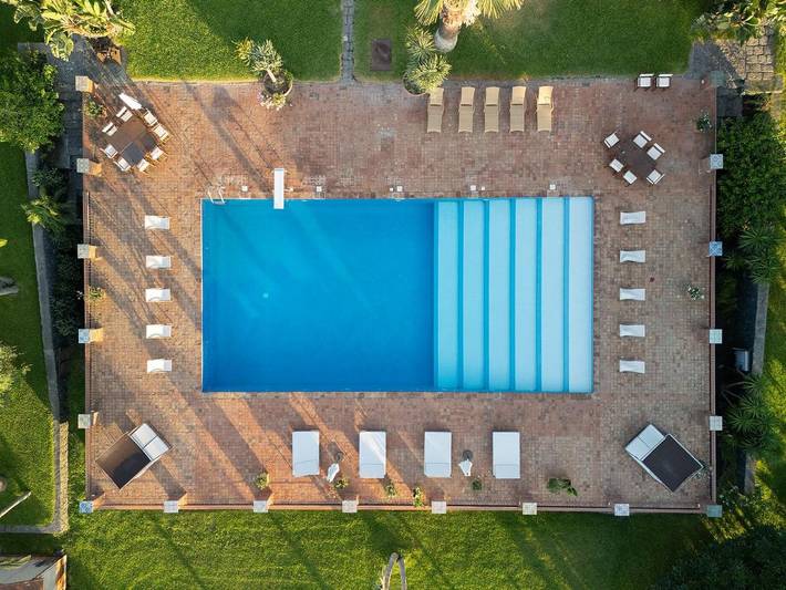 Villa per 16 persone, con giardino e panorama nonché piscina a Acireale