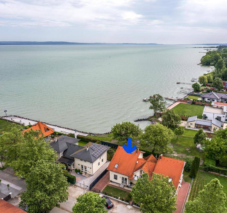 Ganze Wohnung, Villa Gabriella - Vízparti in Balatonboglar, Plattensee Südufer
