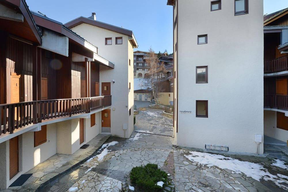 Entire apartment, Bright apartment near slopes - Mont Blanc View in La Plagne, Bellentre