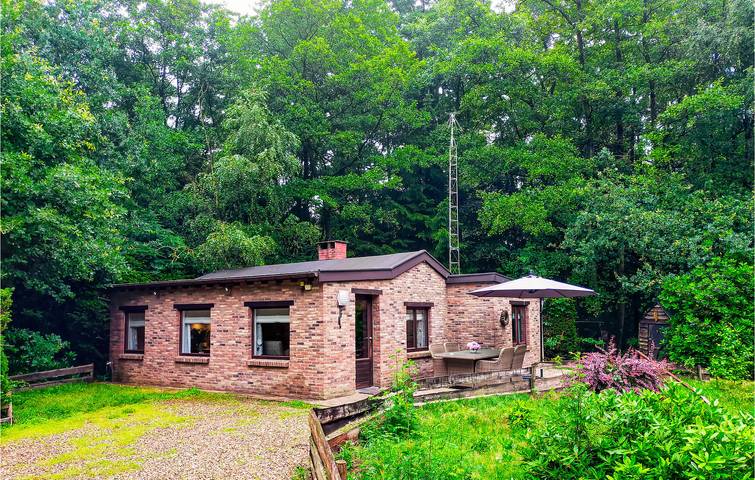 Ferienhaus für 4 Personen, mit Terrasse und Whirlpool sowie Garten und Sauna in Meeuwen-Gruitrode