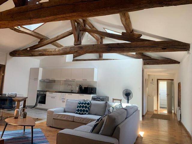 Gîte pour 6 personnes, avec vue et jardin à Ars-sur-Formans - 3