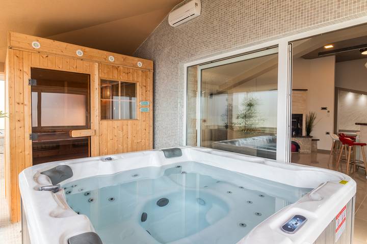 Villa für 18 Personen mit Pool in Valtura, Südküste Istrien