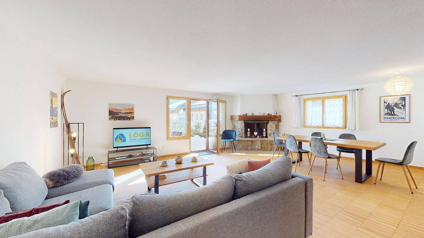 Ganze Wohnung, Ferienwohnung in Champfèr: 96 m², Terrasse, Kamin und Bergblick in Silvaplana, Sankt Moritz